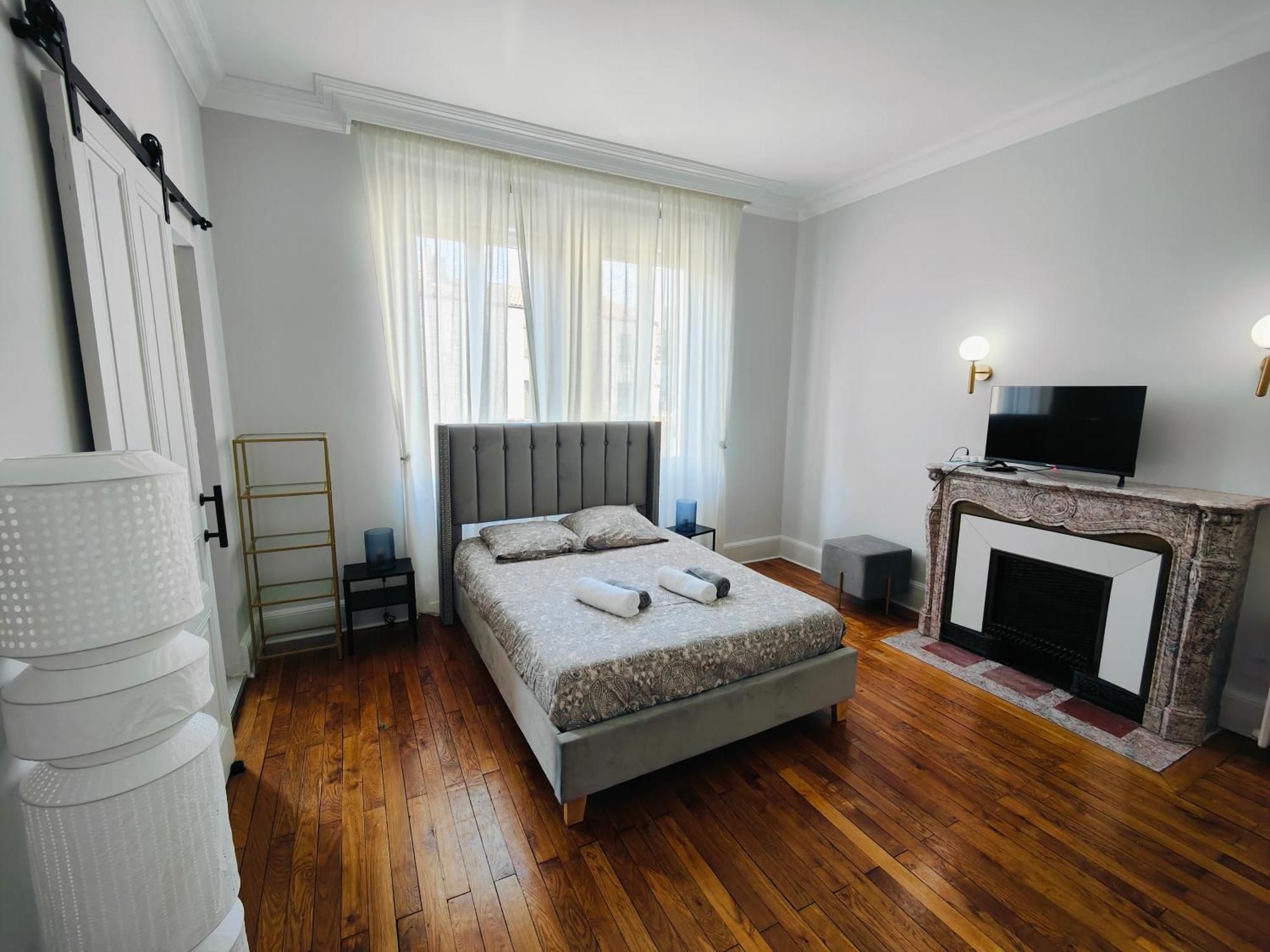 Self-Checkin Town House - Rooms To Rent In A Beautiful Modern Town House - Not A Hotel - Location De Chambres Avec Arrivee En Autonomie - Extra Fee For Sheets And Towels - Private Parking - Check Your Plateform Inbox And Follow Check-In Instructions Saint-Romain-en-Gal Exterior foto