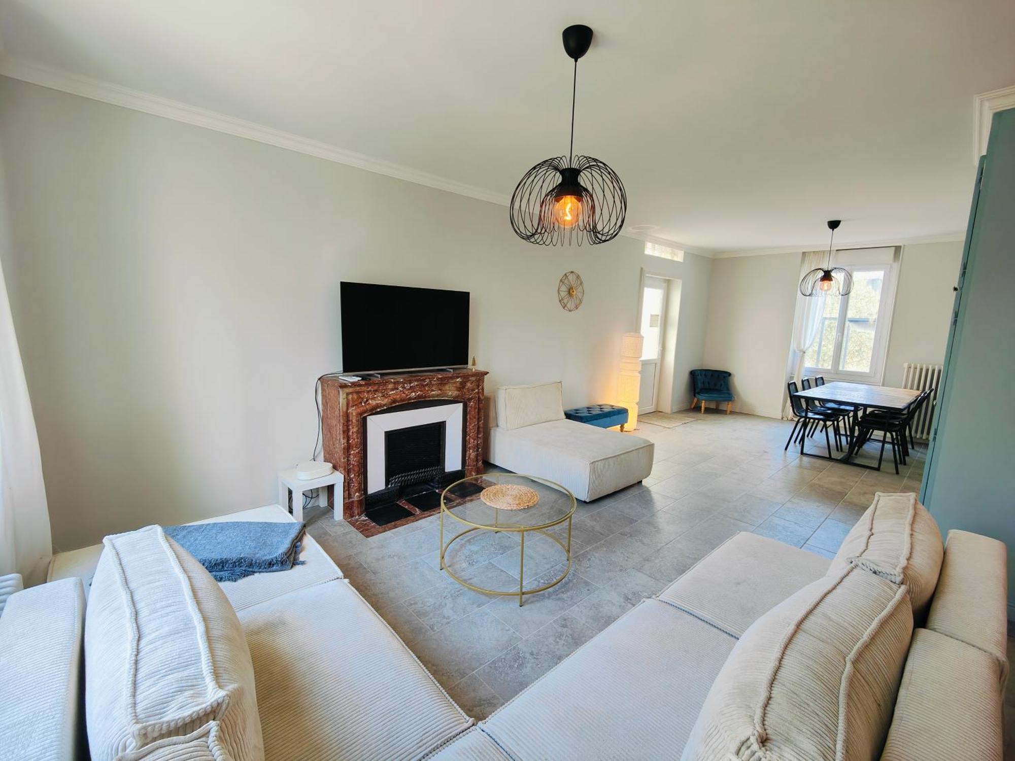 Self-Checkin Town House - Rooms To Rent In A Beautiful Modern Town House - Not A Hotel - Location De Chambres Avec Arrivee En Autonomie - Extra Fee For Sheets And Towels - Private Parking - Check Your Plateform Inbox And Follow Check-In Instructions Saint-Romain-en-Gal Exterior foto